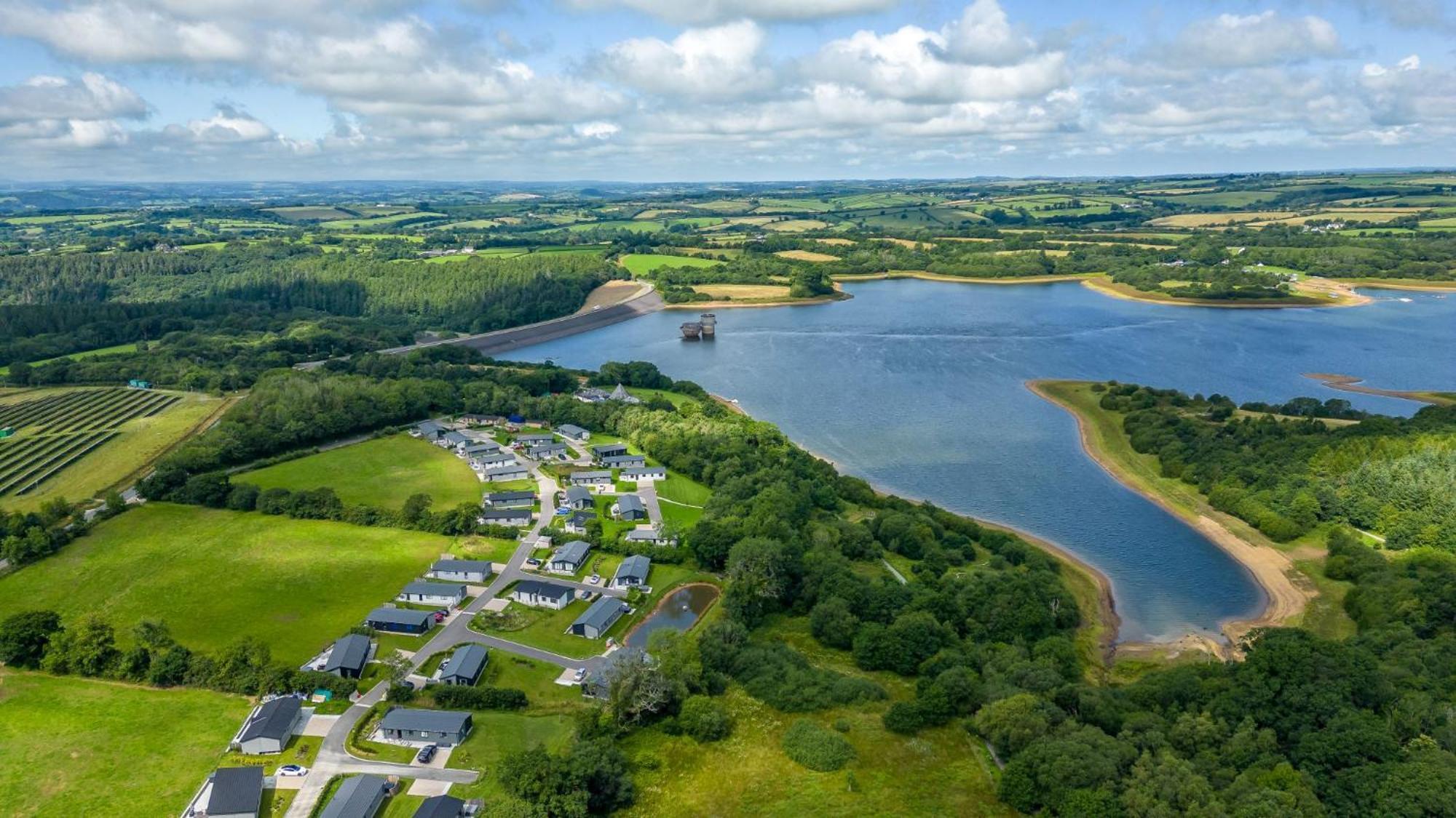 Rose Lodge, 21 Roadford Lake Lodges Lifton Экстерьер фото